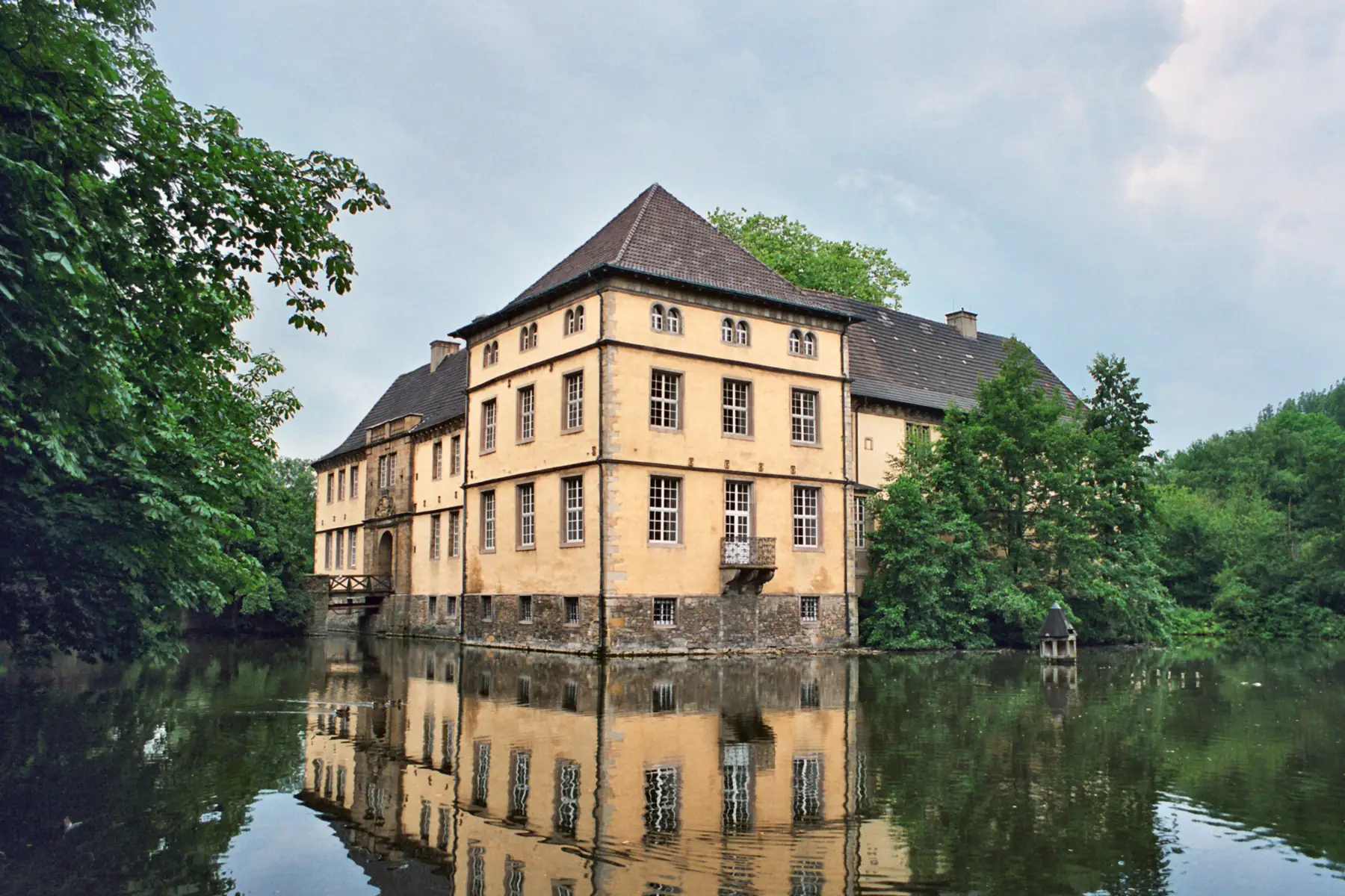 Das Wasserschloss Strünkede in Herne